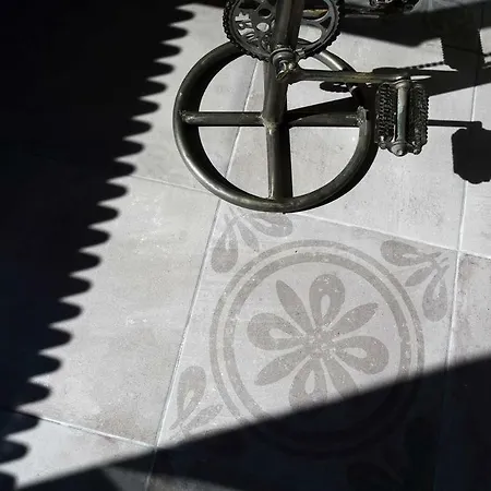 Apartment 41 Maufoux By Bruno Colin *