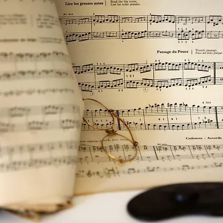 Apartment 41 Maufoux By Bruno Colin