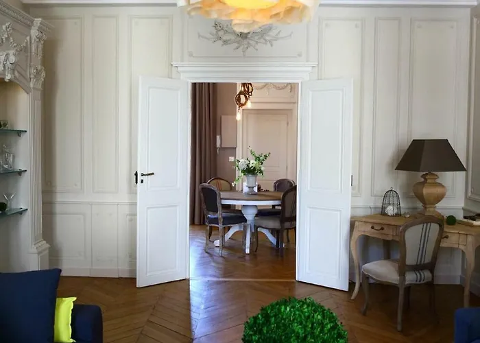 Appartement 41 Maufoux By Bruno Colin