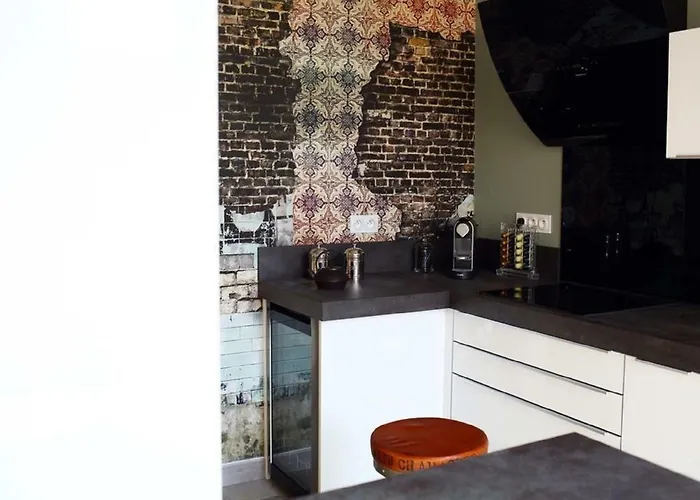 41 Maufoux By Bruno Colin Apartman